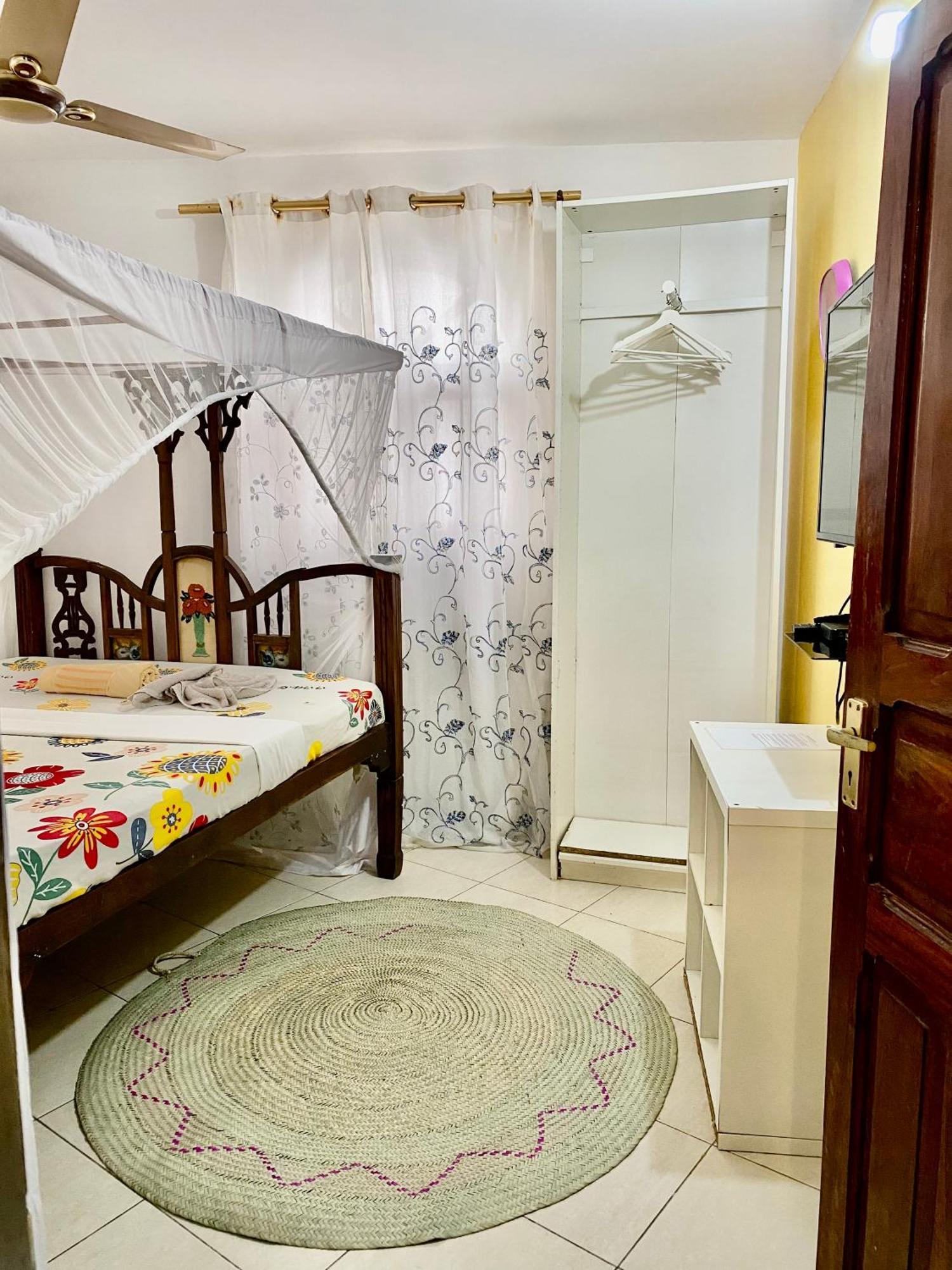 Kelele Square Bed & Breakfast Zanzibar Luaran gambar