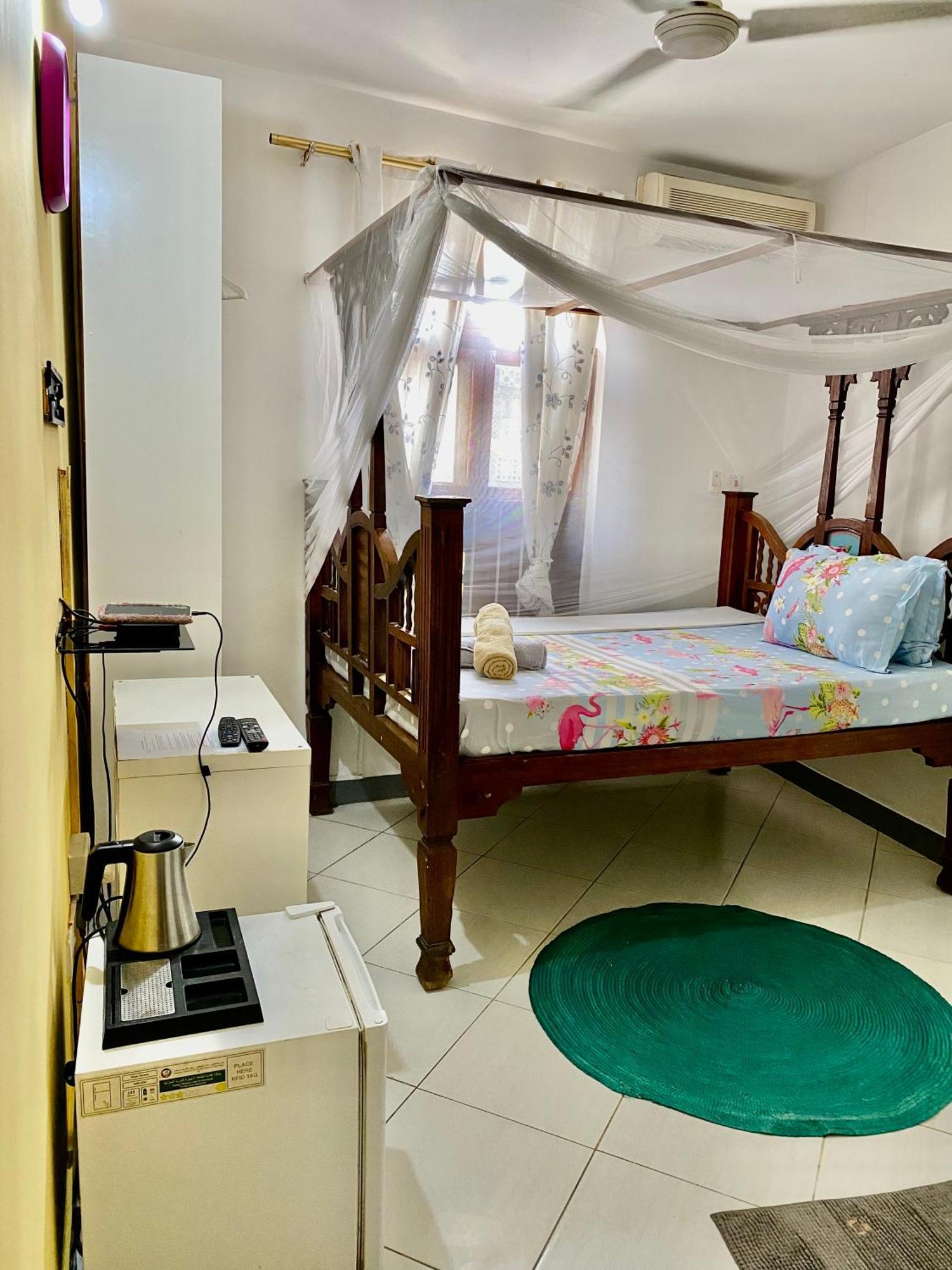 Kelele Square Bed & Breakfast Zanzibar Luaran gambar